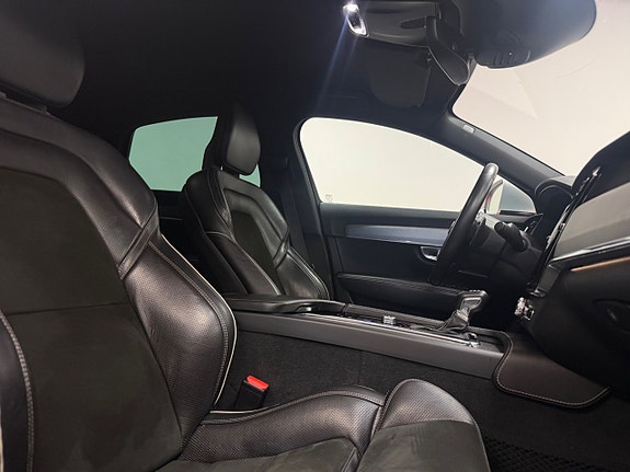Volvo S90 13 of 21
