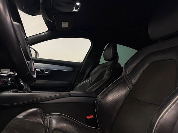 Volvo S90 11 of 21
