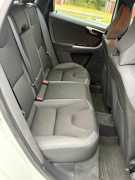 Volvo XC60 8 of 10