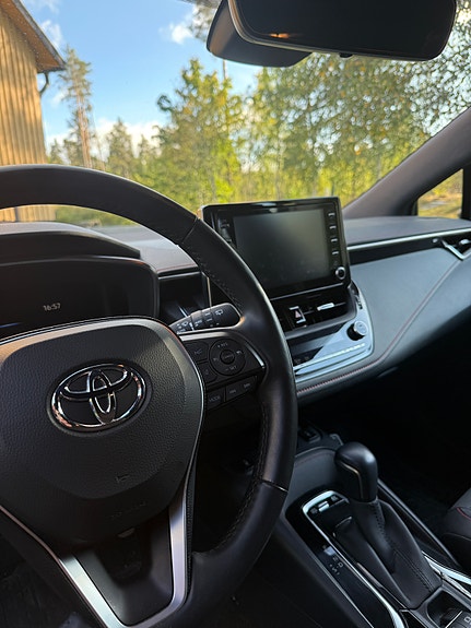 Toyota Corolla 9 of 11