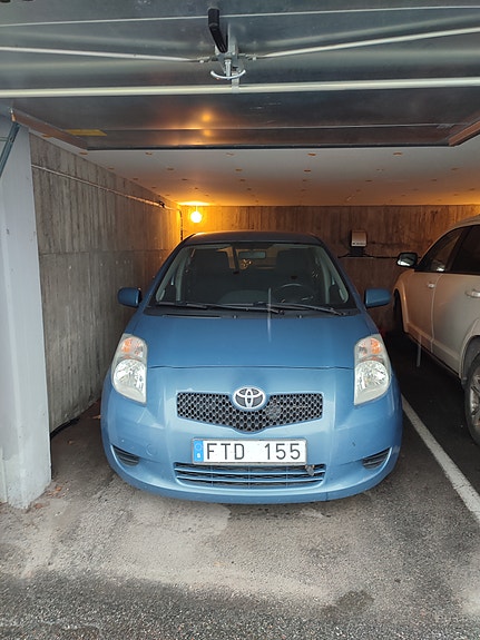 Toyota Yaris 14 of 26