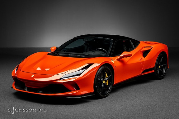 Ferrari F8 Tributo 7 of 30