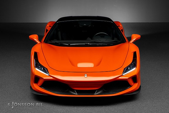 Ferrari F8 Tributo 5 of 30