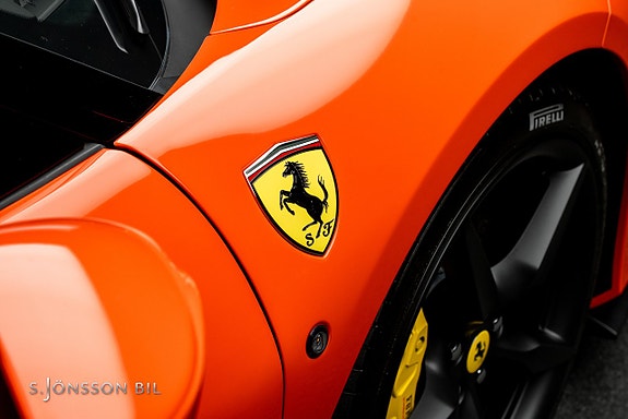 Ferrari F8 Tributo 15 of 30