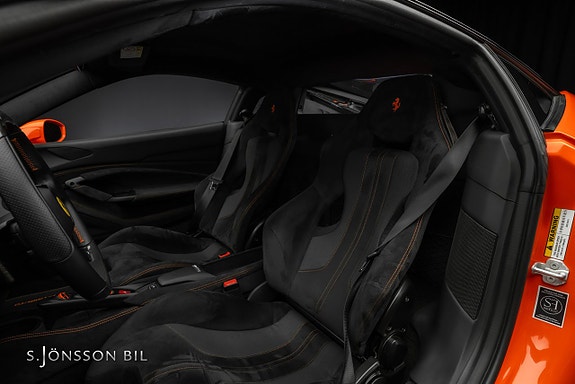 Ferrari F8 Tributo 20 of 30