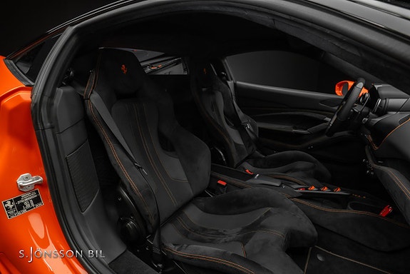 Ferrari F8 Tributo 22 of 30