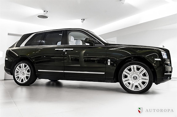 Rolls Royce Cullinan 2 of 10