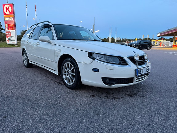Saab 9-5 2 of 14
