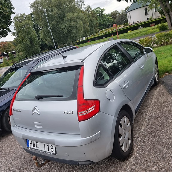 Citroen C4 2 of 11