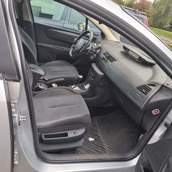Citroen C4 7 of 11