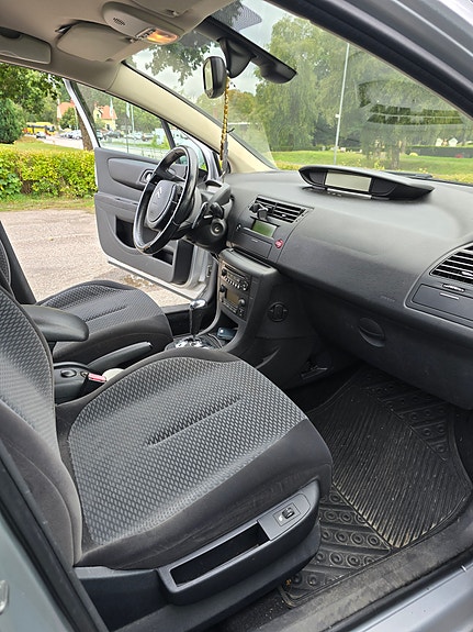 Citroen C4 9 of 11