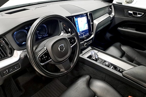 Volvo XC60 5 of 9