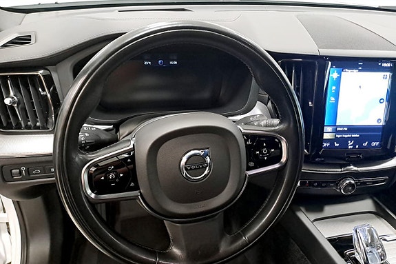 Volvo XC60 7 of 9