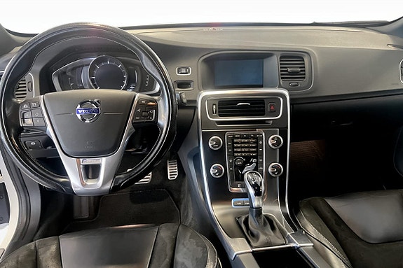 Volvo V60 4 of 9