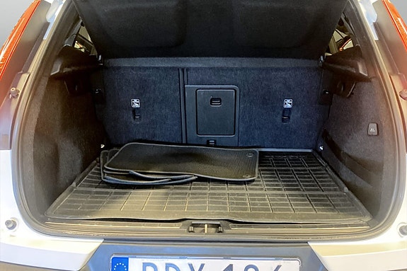 Volvo XC40 10 of 11