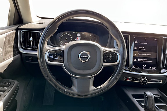 Volvo V60 Cross Country 7 of 9