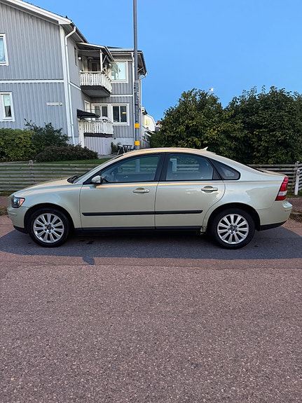 Volvo S40 7 of 17