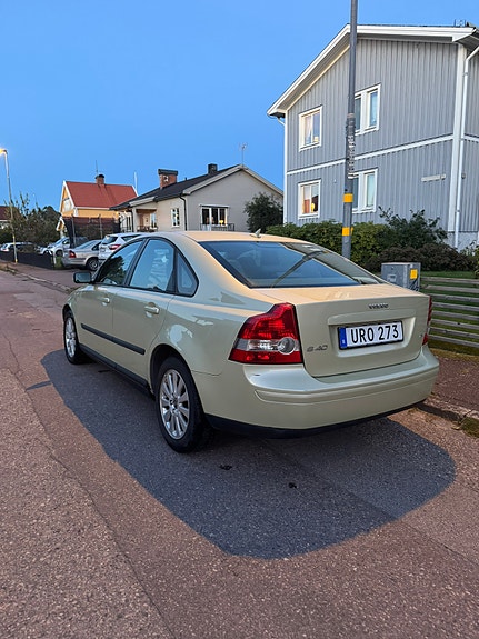 Volvo S40 4 of 17