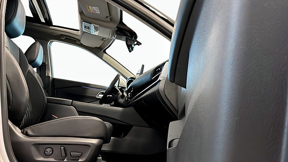 Nissan X-Trail 3 of 13
