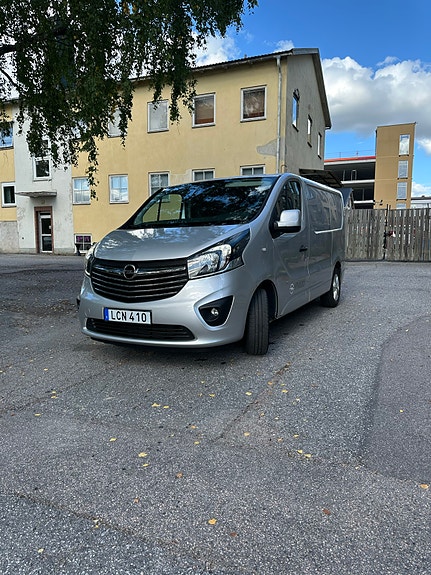 Opel Vivaro 6 of 10
