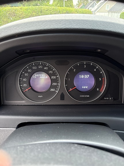 Volvo V70 11 of 11