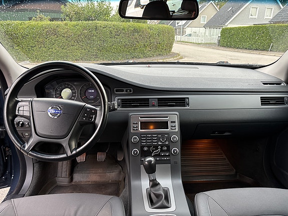 Volvo V70 9 of 11
