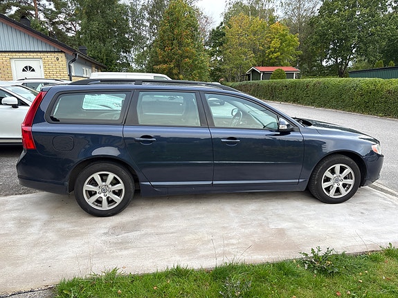 Volvo V70 5 of 11