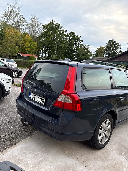 Volvo V70 4 of 11