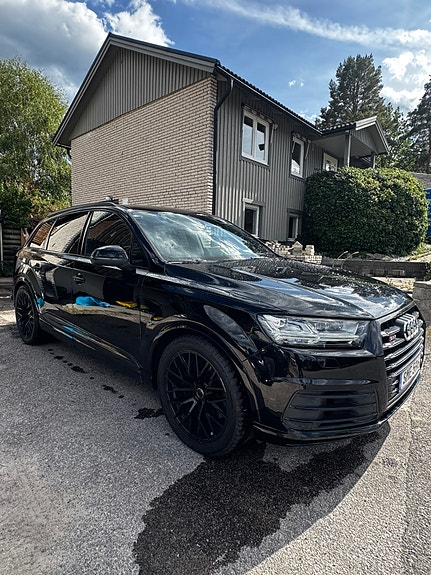 Audi SQ7 4 of 14