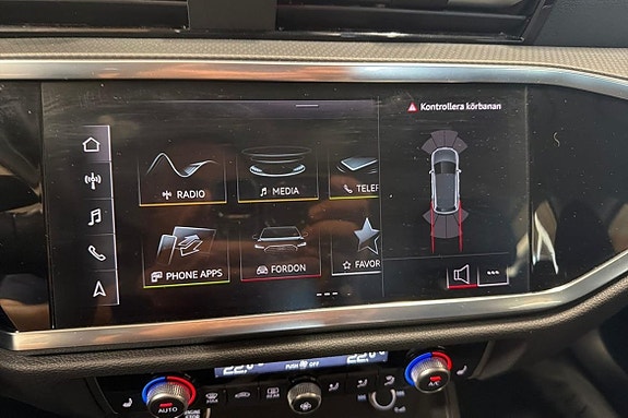 Audi Q3 11 of 22