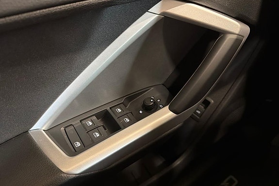 Audi Q3 22 of 22