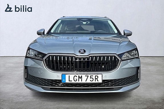 Skoda Superb 2 of 14