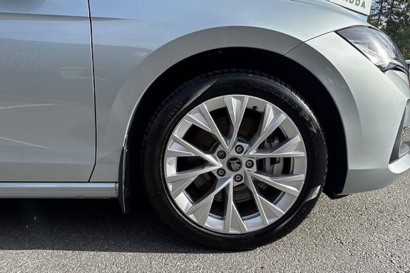 Skoda Superb 8 of 14