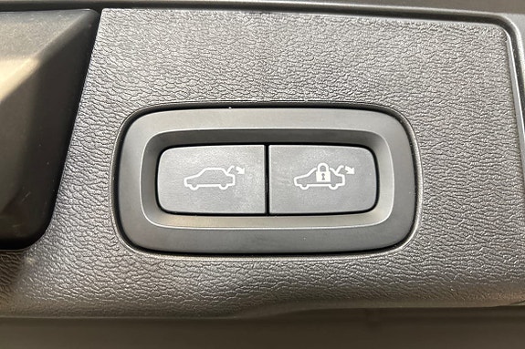 Volvo XC60 18 of 23