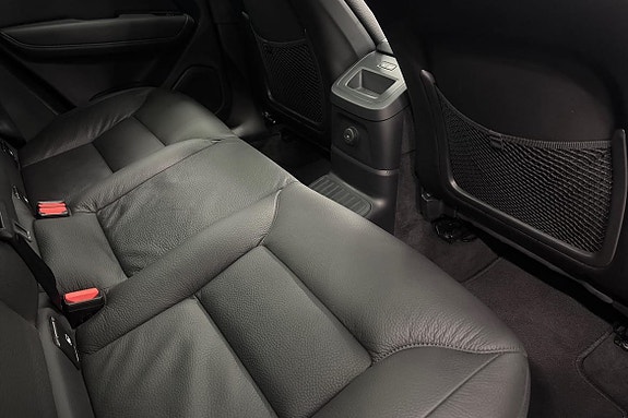 Volvo XC60 11 of 23
