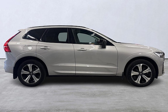 Volvo XC60 3 of 23