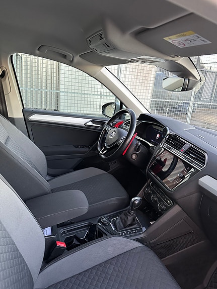 Volkswagen Tiguan 8 of 12
