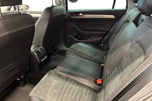 Volkswagen Passat 15 of 28