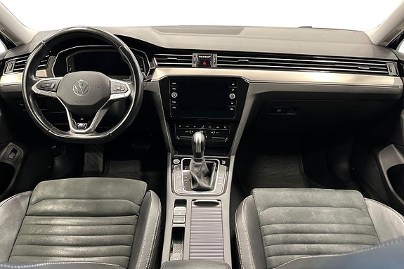 Volkswagen Passat 11 of 28