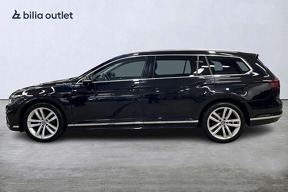 Volkswagen Passat 3 of 28