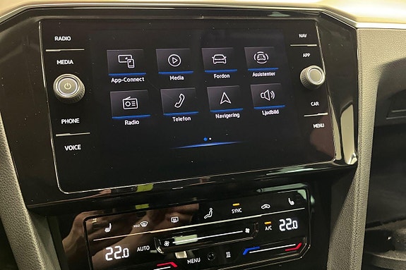 Volkswagen Passat 17 of 28