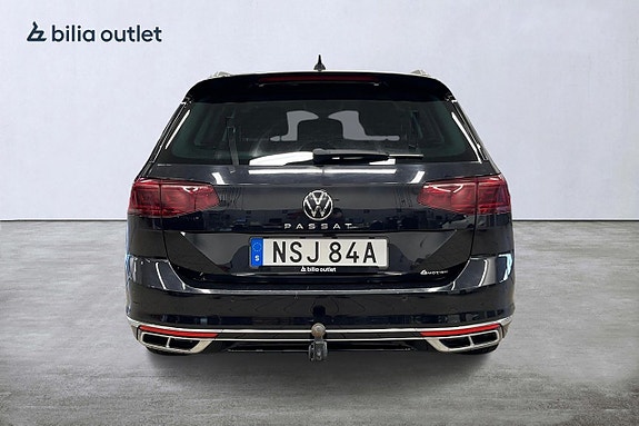 Volkswagen Passat 5 of 28