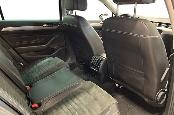 Volkswagen Passat 14 of 28