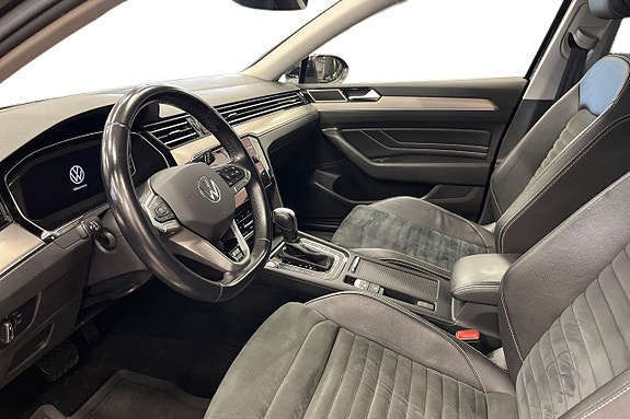 Volkswagen Passat 13 of 28