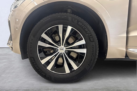Volvo XC60 14 of 24