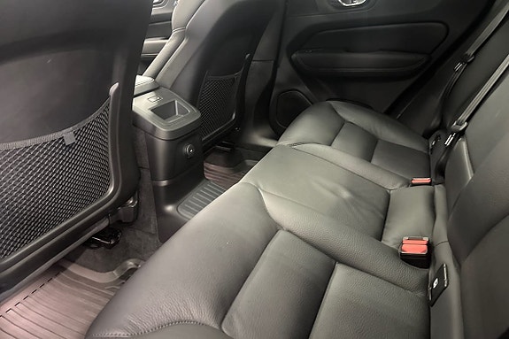 Volvo XC60 12 of 24