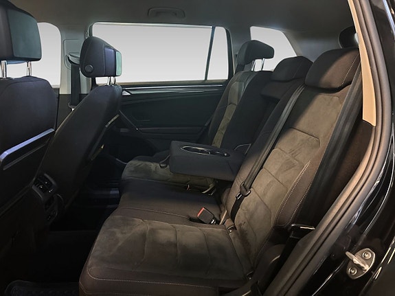 Volkswagen Tiguan Allspace 10 of 15