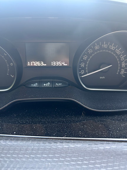 Peugeot 208 5 of 5