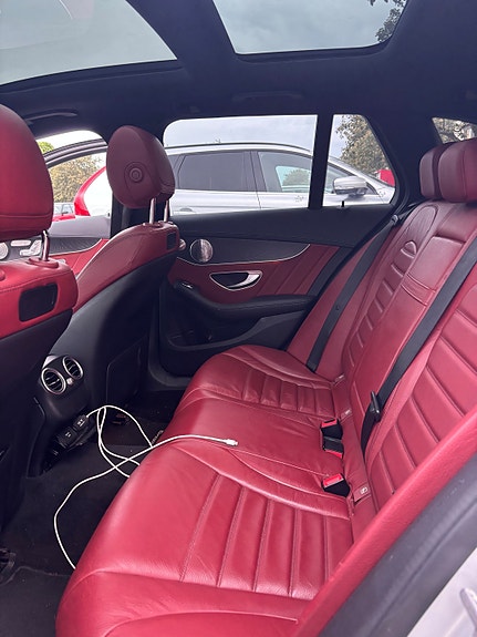 Mercedes-Benz C220 6 of 11