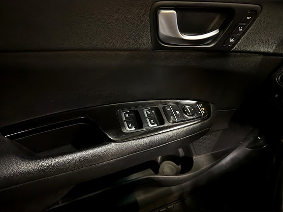 Kia Optima 23 of 30